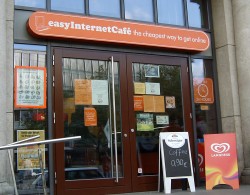 easyInternetCafé