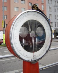 画像ファイル名: weighing.jpg